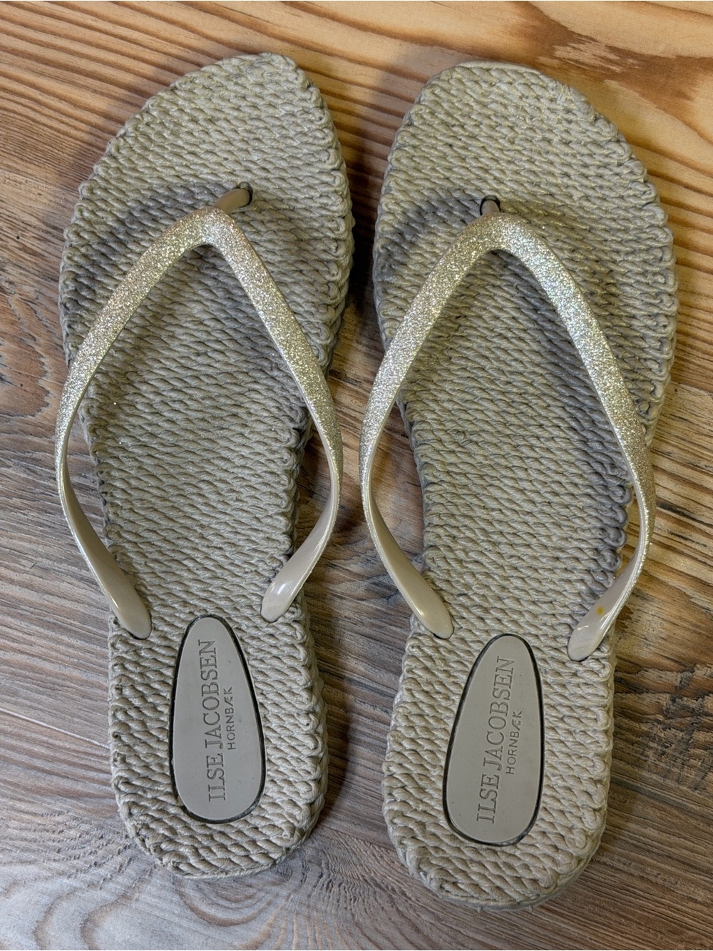Ilse Jacobsen Platin Glitter Cheerful Flip Flop Sandals Size 11 / 41